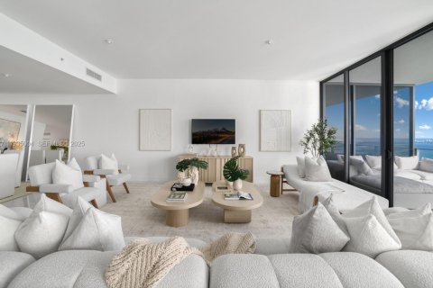 Condo in Miami, Florida, 4 bedrooms  № 1993792 - photo 8