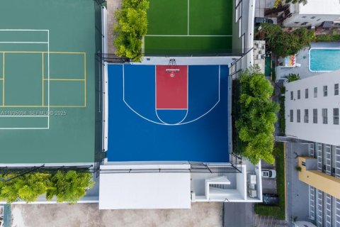 Condo in Miami, Florida, 4 bedrooms  № 1993792 - photo 23