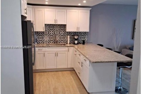 Condominio en venta en Sunny Isles Beach, Florida, 1 dormitorio, 59.36 m2 № 1977665 - foto 6