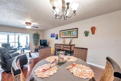 Condo in Palm Harbor, Florida, 2 bedrooms  № 1543692 - photo 4