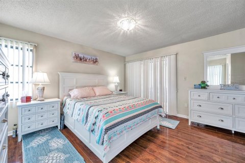 Condo in Palm Harbor, Florida, 2 bedrooms  № 1543692 - photo 25