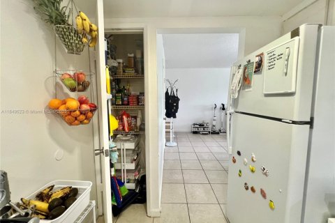 Copropriété à vendre à Miami, Floride: 1 chambre, 72.09 m2 № 1857139 - photo 14