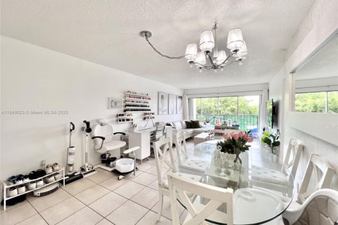 Copropriété à vendre à Miami, Floride: 1 chambre, 72.09 m2 № 1857139 - photo 4