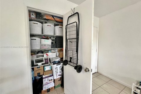 Copropriété à vendre à Miami, Floride: 1 chambre, 72.09 m2 № 1857139 - photo 13