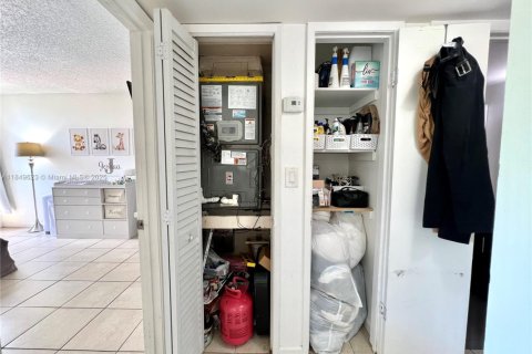 Copropriété à vendre à Miami, Floride: 1 chambre, 72.09 m2 № 1857139 - photo 16