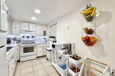 Copropriété à vendre à Miami, Floride: 1 chambre, 72.09 m2 № 1857139 - photo 7