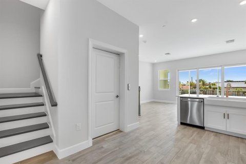 Copropriété à vendre à Punta Gorda, Floride: 4 chambres, 173.45 m2 № 1614912 - photo 3