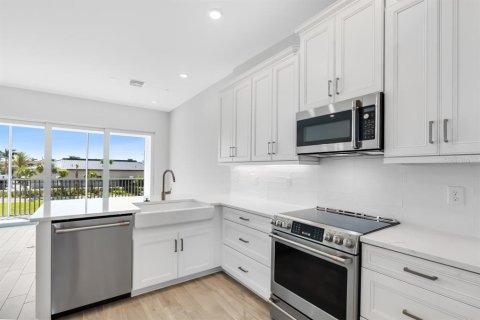 Copropriété à vendre à Punta Gorda, Floride: 4 chambres, 173.45 m2 № 1614912 - photo 4