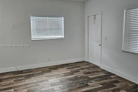 Villa ou maison à louer à Dania Beach, Floride: 2 chambres, 162.11 m2 № 2421549 - photo 5