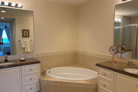 Condominio en alquiler en Fort Pierce, Florida, 2 dormitorios, 184.78 m2 № 1152030 - foto 1