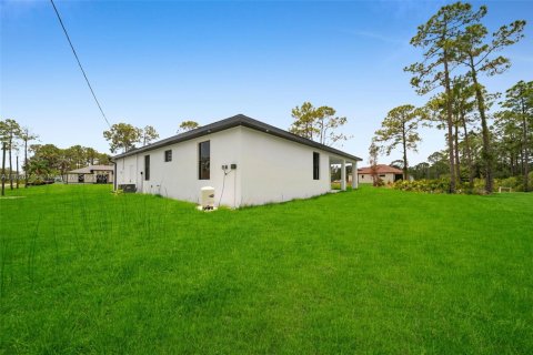 House in Lehigh Acres, Florida 3 bedrooms, 145.11 sq.m. № 1796366 - photo 26
