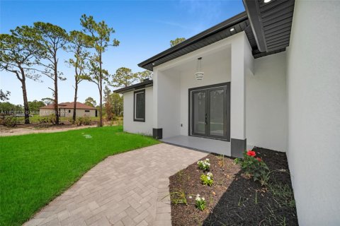 House in Lehigh Acres, Florida 3 bedrooms, 145.11 sq.m. № 1796366 - photo 2