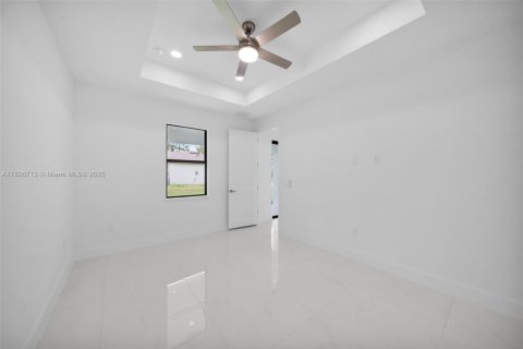 House in Lehigh Acres, Florida 3 bedrooms, 145.11 sq.m. № 1796366 - photo 11