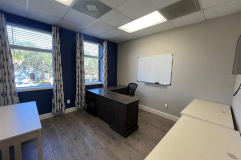 Immobilier commercial à louer à Lake Mary, Floride: 67.17 m2 № 1724545 - photo 4