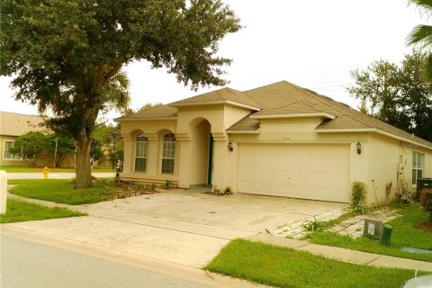 House in Oviedo, Florida 4 bedrooms, 183.67 sq.m. № 2351869