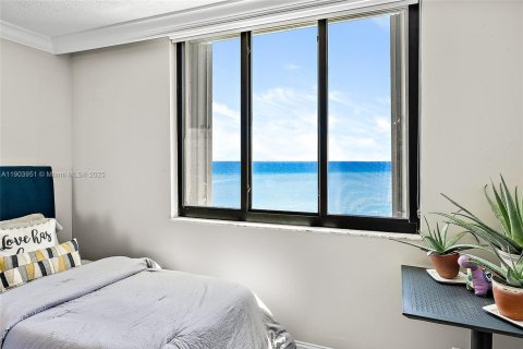 Condo in Jupiter, Florida, 2 bedrooms  № 1955311 - photo 13