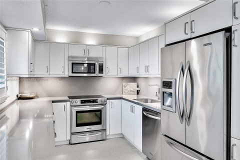 Condo in Jupiter, Florida, 2 bedrooms  № 1955311 - photo 7