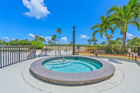 Condo in Jupiter, Florida, 2 bedrooms  № 1955311 - photo 19