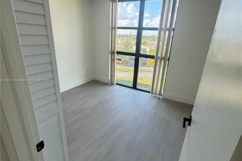 Condominio en venta en Miami, Florida, 3 dormitorios, 103.49 m2 № 1968037 - foto 9