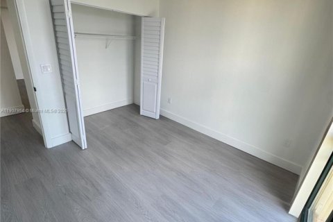 Condominio en venta en Miami, Florida, 3 dormitorios, 103.49 m2 № 1968037 - foto 7