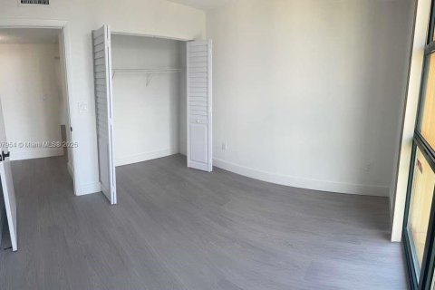 Condominio en venta en Miami, Florida, 3 dormitorios, 103.49 m2 № 1968037 - foto 8