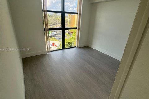 Condominio en venta en Miami, Florida, 3 dormitorios, 103.49 m2 № 1968037 - foto 5