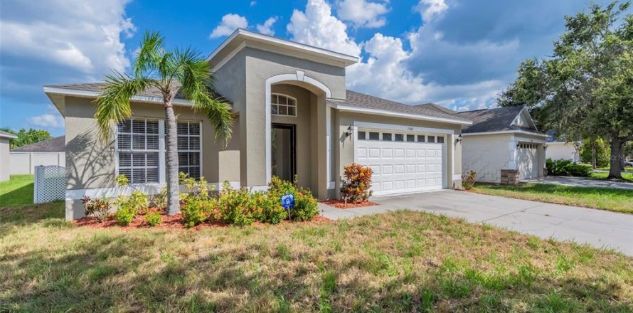 House in Ruskin, Florida 4 bedrooms, 183.11 sq.m. № 1840237