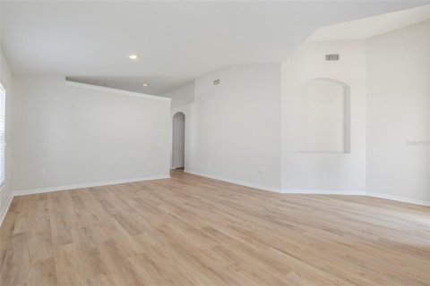 House in Ruskin, Florida 4 bedrooms, 183.11 sq.m. № 1840237 - photo 3