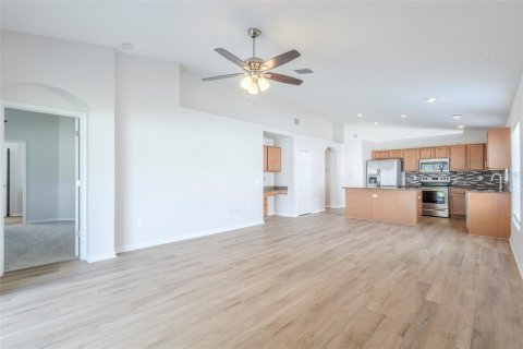 House in Ruskin, Florida 4 bedrooms, 183.11 sq.m. № 1840237 - photo 10