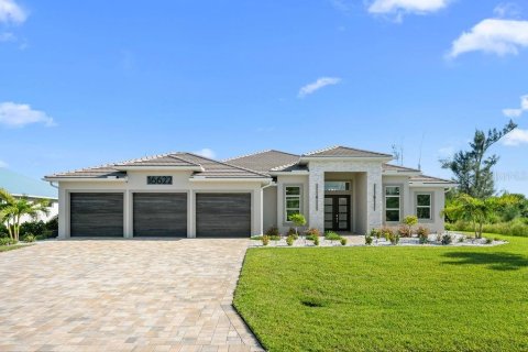 Casa en venta en Port Charlotte, Florida, 3 dormitorios, 228.91 m2 № 1906016 - foto 4