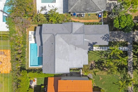 Купить виллу или дом в Корал-Гейблс, Флорида 4 спальни, 210.42м2, № 2086950 - фото 18