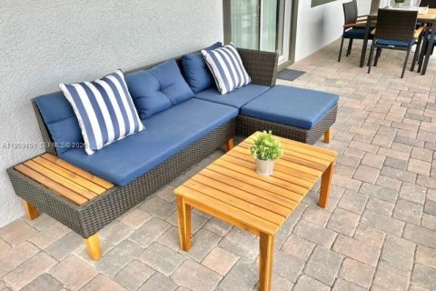 Casa en venta en Davenport, Florida, 6 dormitorios № 2029607 - foto 11