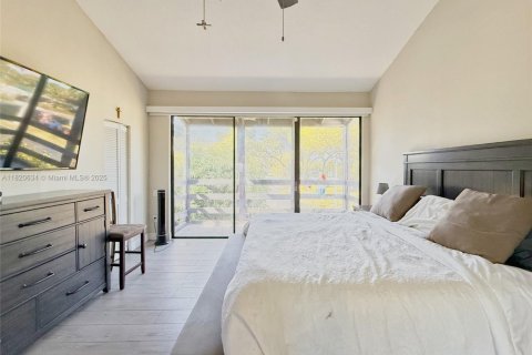 Touwnhouse à vendre à Miami, Floride: 2 chambres, 135.08 m2 № 1976229 - photo 30