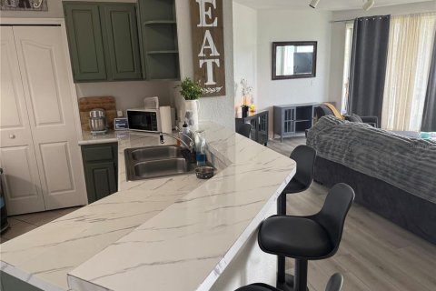 Condo in Riverview, Florida, 2 bedrooms  № 1879270 - photo 4