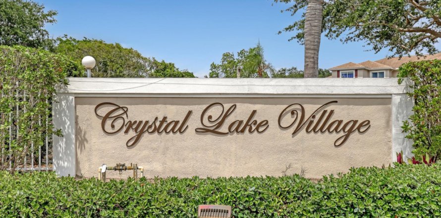 House in Deerfield Beach, Florida 2 bedrooms, 110.18 sq.m. № 1179457