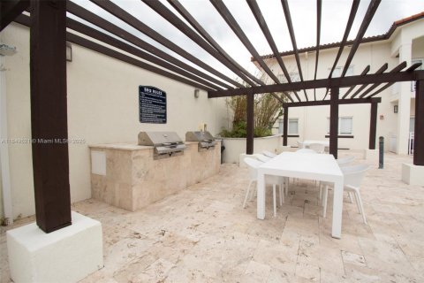 Condo in Doral, Florida, 2 bedrooms  № 1852267 - photo 6
