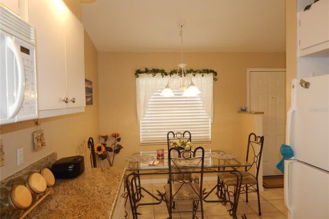 Copropriété à louer à Lake Suzy, Floride: 2 chambres, 106.84 m2 № 2433485 - photo 7