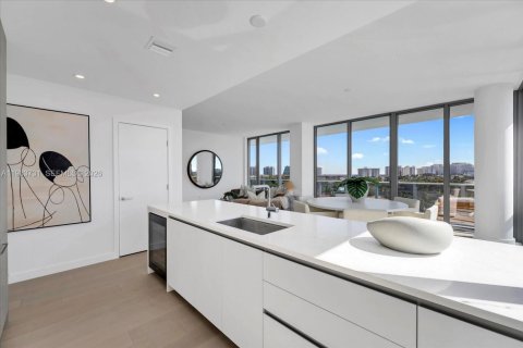 Купить кондоминиум в Бей-Харбор-Айлендс, Флорида 4 спальни, 232.44м2, № 2025364 - фото 12