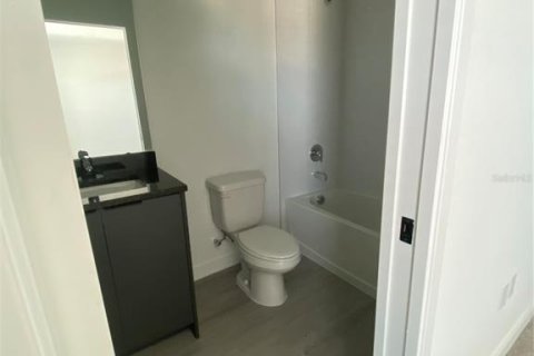 Adosado en venta en Kissimmee, Florida, 3 dormitorios, 126.81 m2 № 1772105 - foto 15