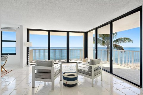 Condominio en Riviera Beach, Florida, 2 dormitorios № 2088249