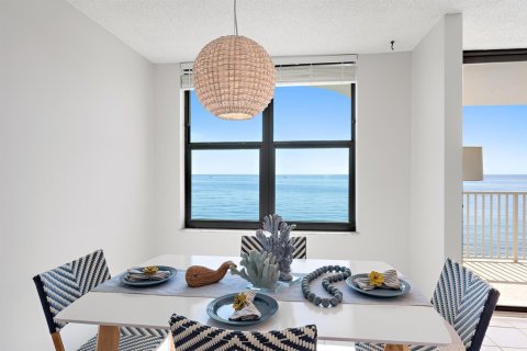Condominio en venta en Riviera Beach, Florida, 2 dormitorios, 123.56 m2 № 2088249 - foto 12