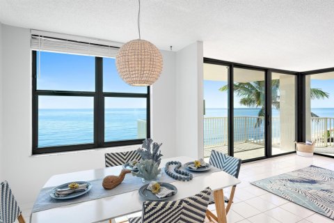 Condominio en venta en Riviera Beach, Florida, 2 dormitorios, 123.56 m2 № 2088249 - foto 13
