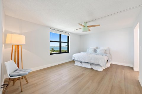 Condominio en venta en Riviera Beach, Florida, 2 dormitorios, 123.56 m2 № 2088249 - foto 16