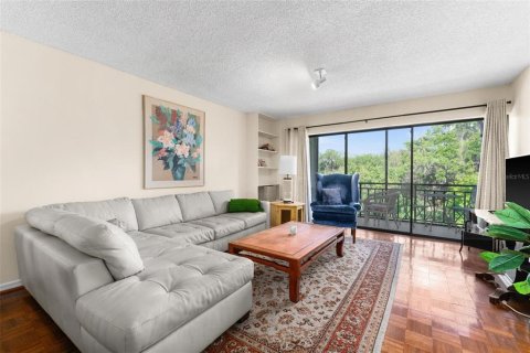 Condo in Casselberry, Florida, 2 bedrooms  № 1618166 - photo 12