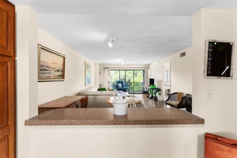 Condo in Casselberry, Florida, 2 bedrooms  № 1618166 - photo 8