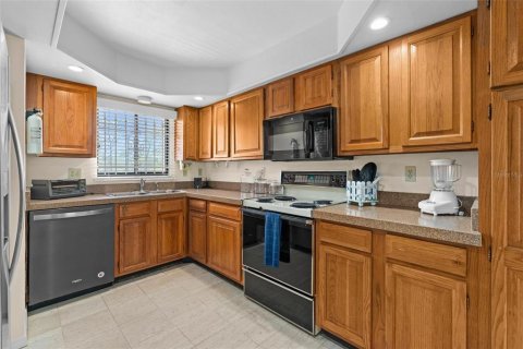 Condo in Casselberry, Florida, 2 bedrooms  № 1618166 - photo 4