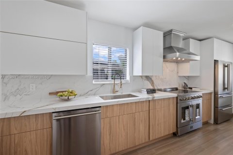 Villa ou maison à vendre à Miami, Floride: 4 chambres, 219.06 m2 № 1954596 - photo 5