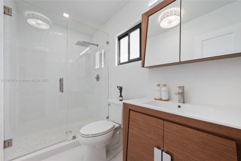 Villa ou maison à vendre à Miami, Floride: 4 chambres, 219.06 m2 № 1954596 - photo 24