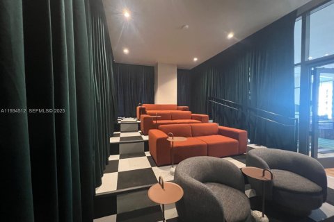 Condominio en alquiler en Miami, Florida, 2 dormitorios, 85.93 m2 № 1993646 - foto 10