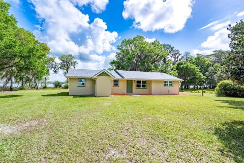 House in Waldo, Florida 3 bedrooms, 144.18 sq.m. № 1833394 - photo 1